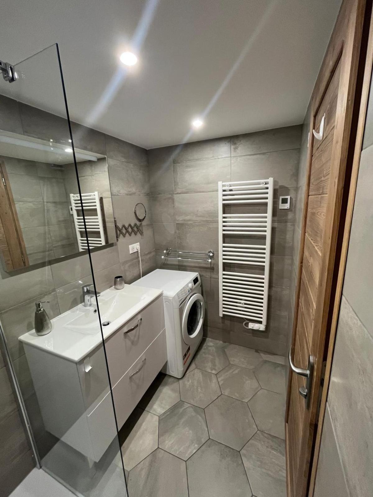 Appartement In The Mountains 부르생모리스 외부 사진